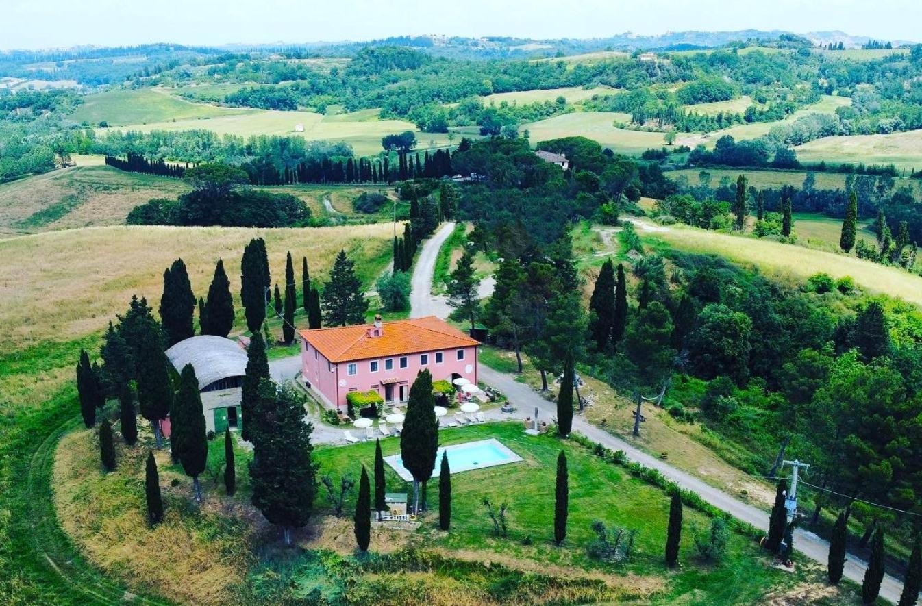 Casa Vacanze Podere Marilla ペッチョリ エクステリア 写真
